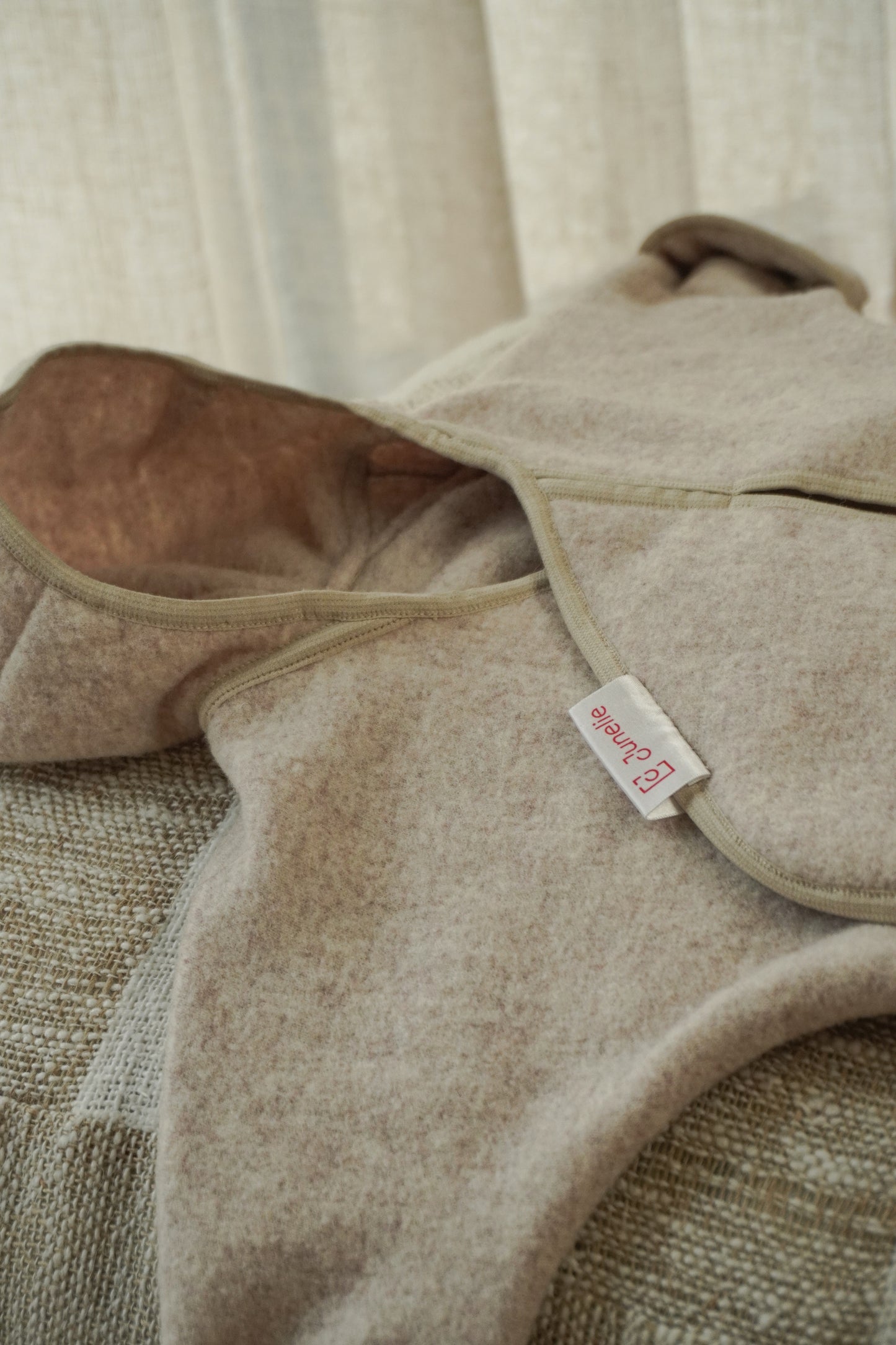 Junelie Wikkelzak Merino Ivory